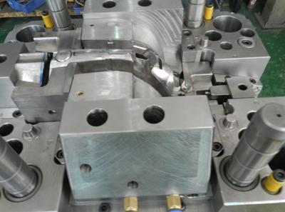 一套塑料模具加工的時間要多久